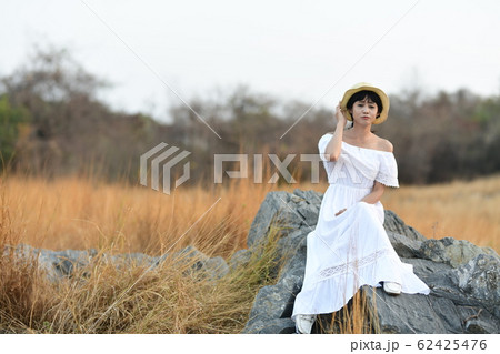 南国　女性　ゆったり 62425476