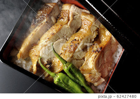 熱々きじ焼き重 熱々きじ焼き重 62427480