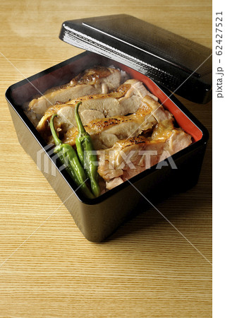 熱々きじ焼き重 熱々きじ焼き重 62427521