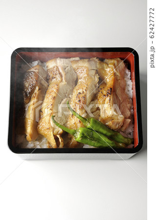 熱々ジューシーきじ焼き重 熱々ジューシーきじ焼き重 62427772