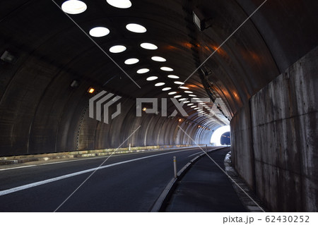 海岸道路のシェルター 62430252