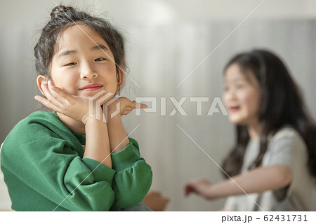 ポートレート 韓国人 ポーズ 62431731