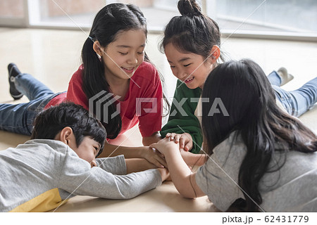 ポートレート 韓国人 小学生 62431779