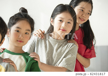 ポートレート 韓国人 小学生 62431817