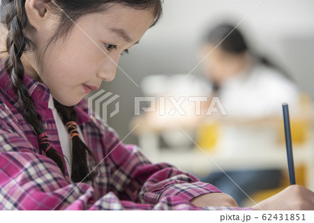 ポートレート 韓国人 小学生 62431851