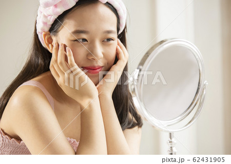 女性 女 女の子 62431905