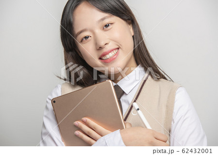 ポートレート 韓国人 女子学生 62432001