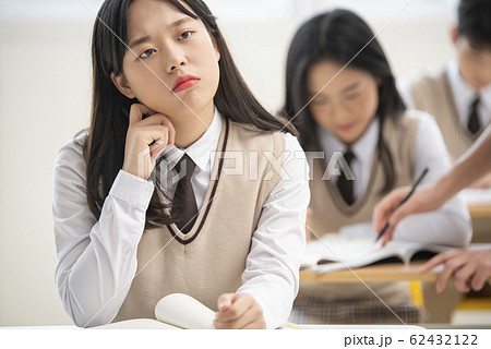 ポートレート 韓国人 女子学生 62432122