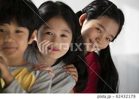 ポートレート 韓国人 小学生 62432179