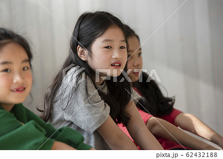 ポートレート 韓国人 小学生 62432188