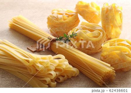 色々な種類のパスタ 色々な種類のパスタ 62436601