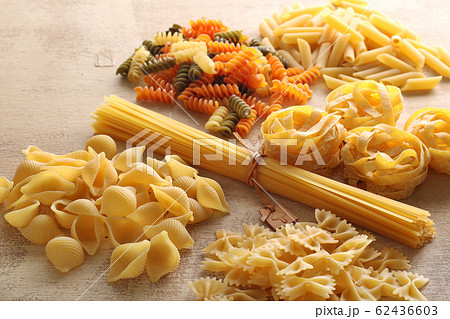 色々な種類のパスタ 62436603