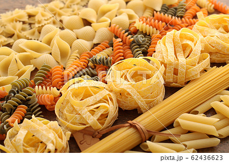 色々な種類のパスタ 色々な種類のパスタ 62436623