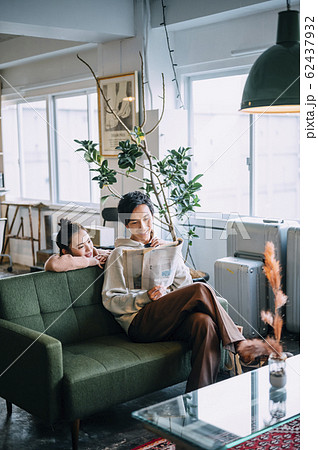 カップルのライフスタイル 62437932
