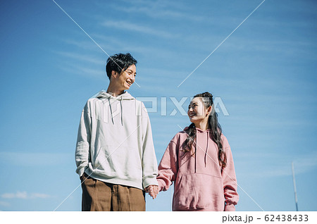 仲良しのカップル 62438433