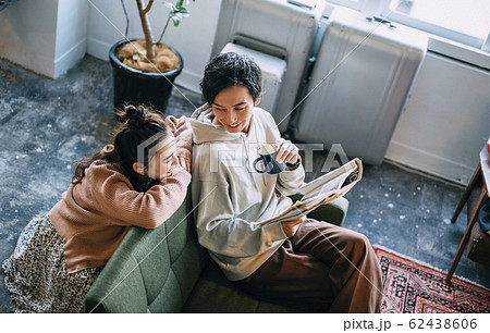 カップルのライフスタイル カップルのライフスタイル 62438606