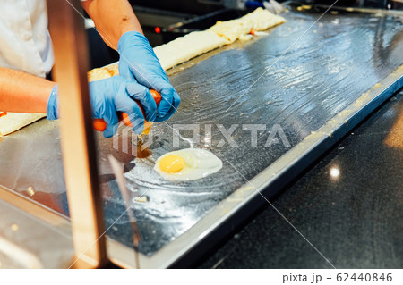 eggs eggs in the kitchen of the restaurant breakfast lunch eggs eggs in the kitchen of the restaurant breakfast lunch 62440846