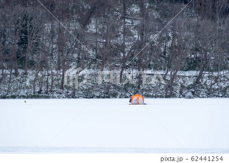 北海道素材　わかさぎ釣り 62441254