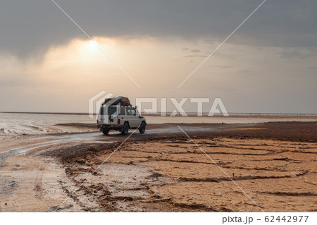 off-road expedition car in danakil depression off-road expedition car in danakil depression 62442977