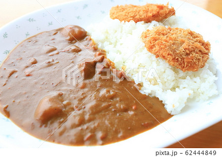 おいしいカツカレー 62444849