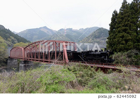 SL人吉第二球磨川橋梁を快走 SL人吉第二球磨川橋梁を快走 62445092