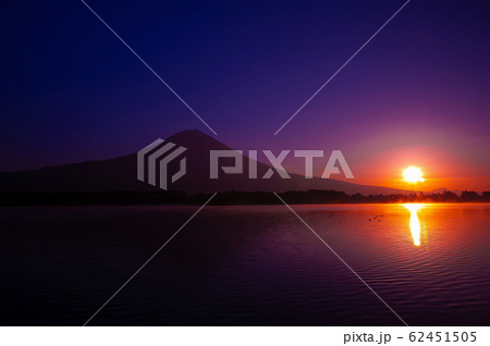 panorama view of Lake Tanuki and mountain Fuji, Japan 62451505