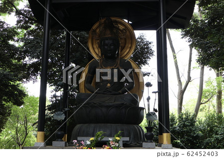 目黒不動尊 大日如来像 62452403