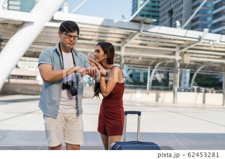 Mad boyfiend blame girlfriend about delay Mad boyfiend blame girlfriend about delay 62453281