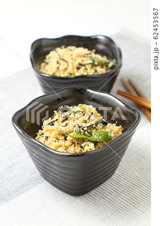 おからの炒り煮、黒子鉢いり二個 62453567