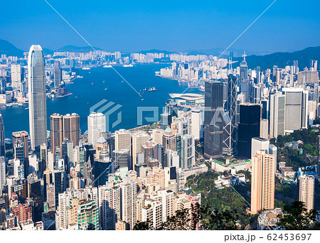 香港　ビクトリ・ピークから眺めるビクトリア・ハーバー 62453697