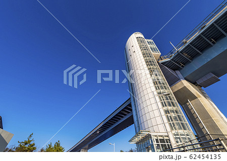 東京ゲートブリッジと若洲昇降タワー 62454135