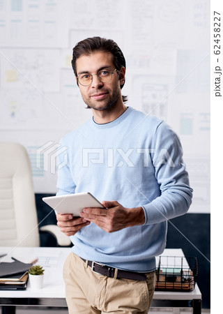 Modern Young Businessman Portrait Modern Young Businessman Portrait 62458227