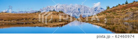 Autumn alpine Kleiner Paarsee or Paarseen lake, 62460974
