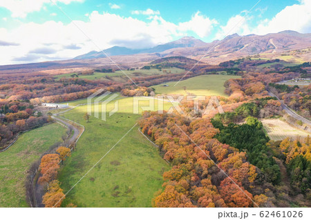 那須高原と那須岳、快晴、ドローン撮影、 62461026