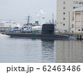 係留中の潜水艦 62463486