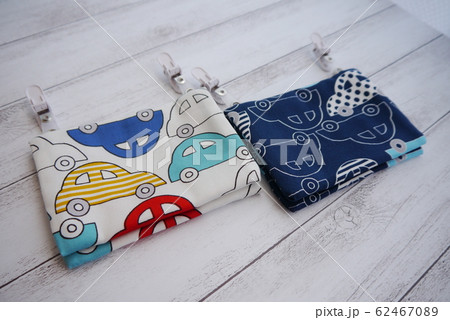 移動ポケット 62467089