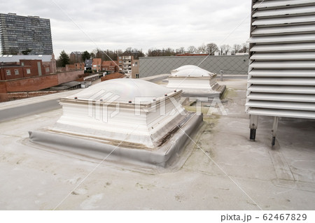 an Dome on the roof 62467829