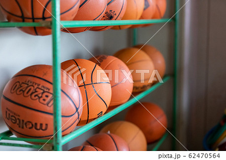バスケットボール 62470564