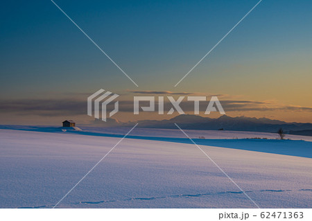 夕暮れ美瑛 62471363