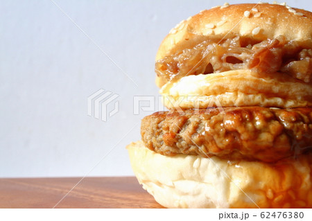 すき焼き風ハンバーガー 62476380
