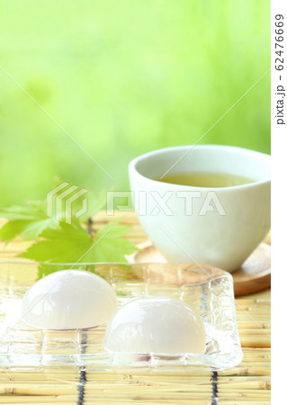 水まんじゅう　お茶　屋外　 62476669