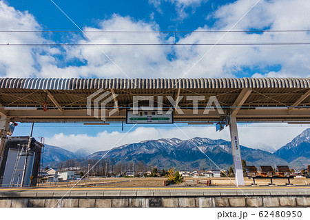有明駅ホームの風景:大糸線 安曇野市穂高 有明駅ホームの風景:大糸線 安曇野市穂高 62480950