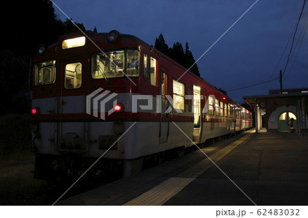 磐越西線キハ47（津川駅） 62483032