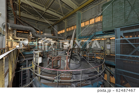 The top of the cylindrical gas treatment reactor 62487467