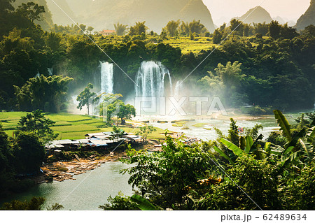 Ban Gioc Detian Falls with unique natural beauty Ban Gioc Detian Falls with unique natural beauty 62489634