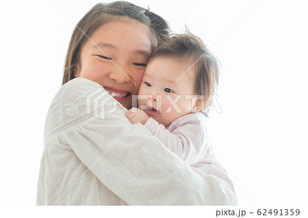 ４ヶ月のかわいい赤ちゃんの写真素材