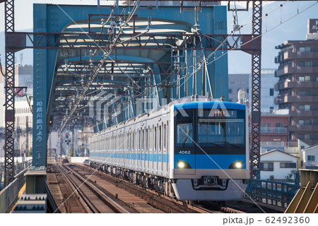 【小田急線　4000形　厚木駅】 62492360