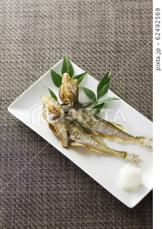 ハタハタの塩焼き5 ハタハタの塩焼き5 62492569