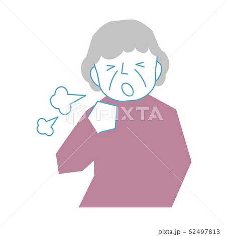 咳き込む　お婆さん 62497813