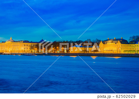 Night view on the spit of Vasilievsky island. Night view on the spit of Vasilievsky island. 62502029